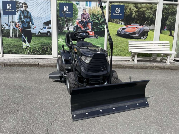 BLACK EDITION® PRO 155/98 SD Rasentraktor