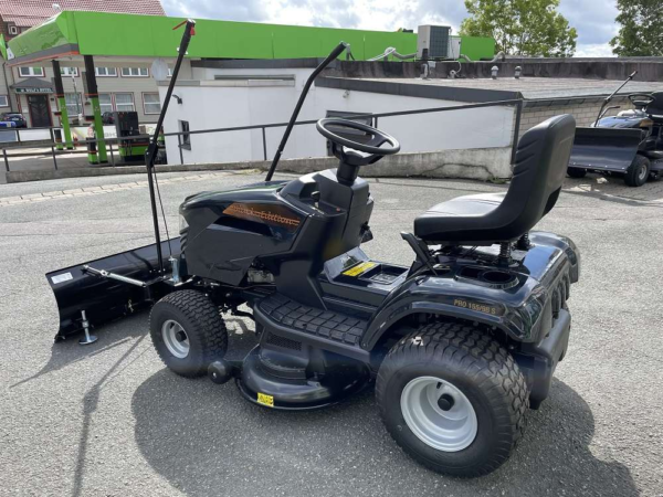 BLACK EDITION® PRO 155/98 SD Rasentraktor